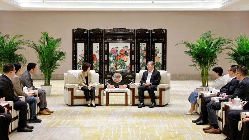 范波会见奥乐齐中国区董事长陈佳一行