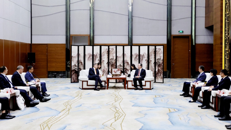 范波会见克诺尔集团首席执行官马思拓一行